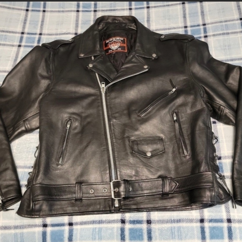 Mens Harley Davidson leather jacket- size 54 (3x)